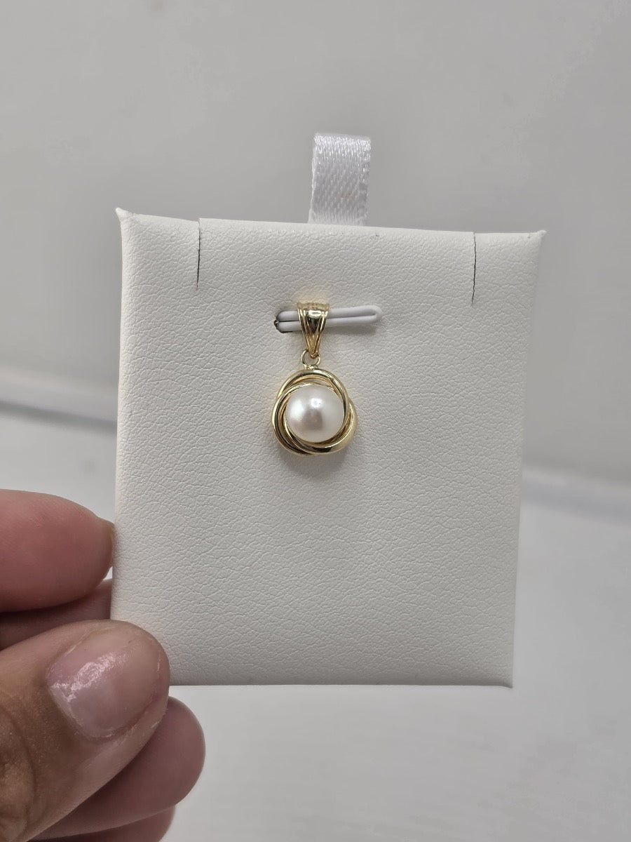 14K Dije madre perla